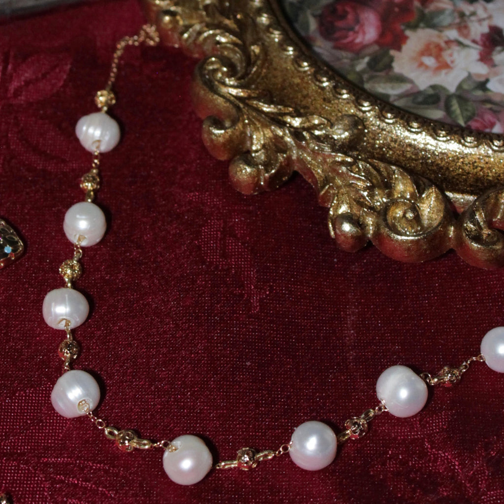 Heartbreaker Pearl Choker