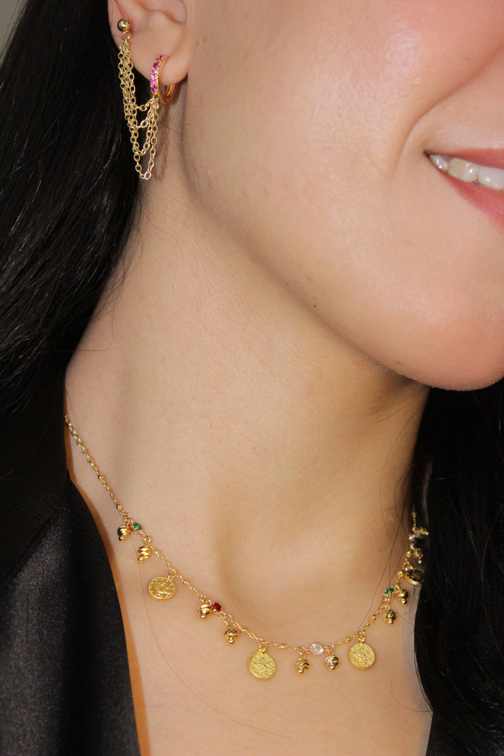 Qamaria Choker