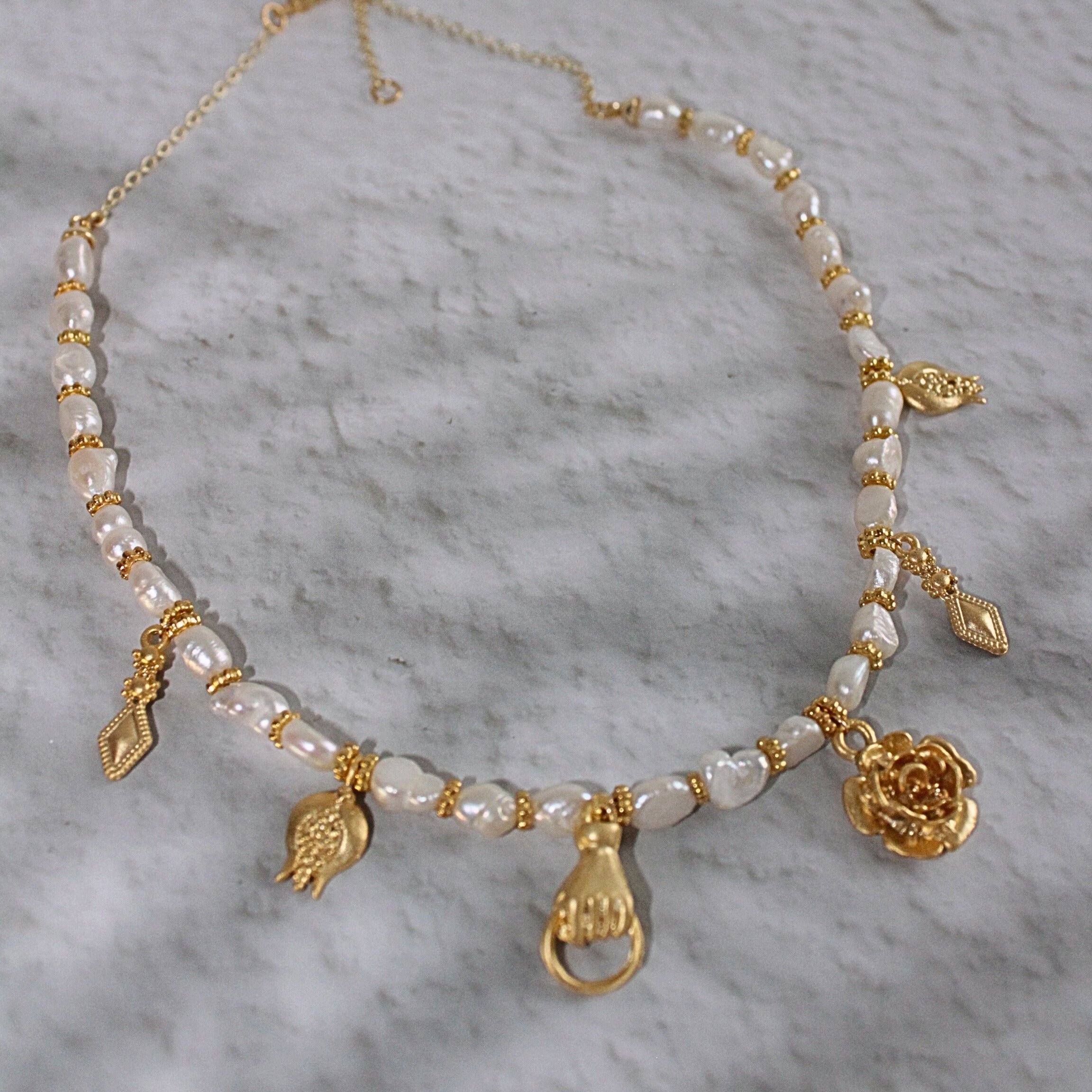 Elara Choker