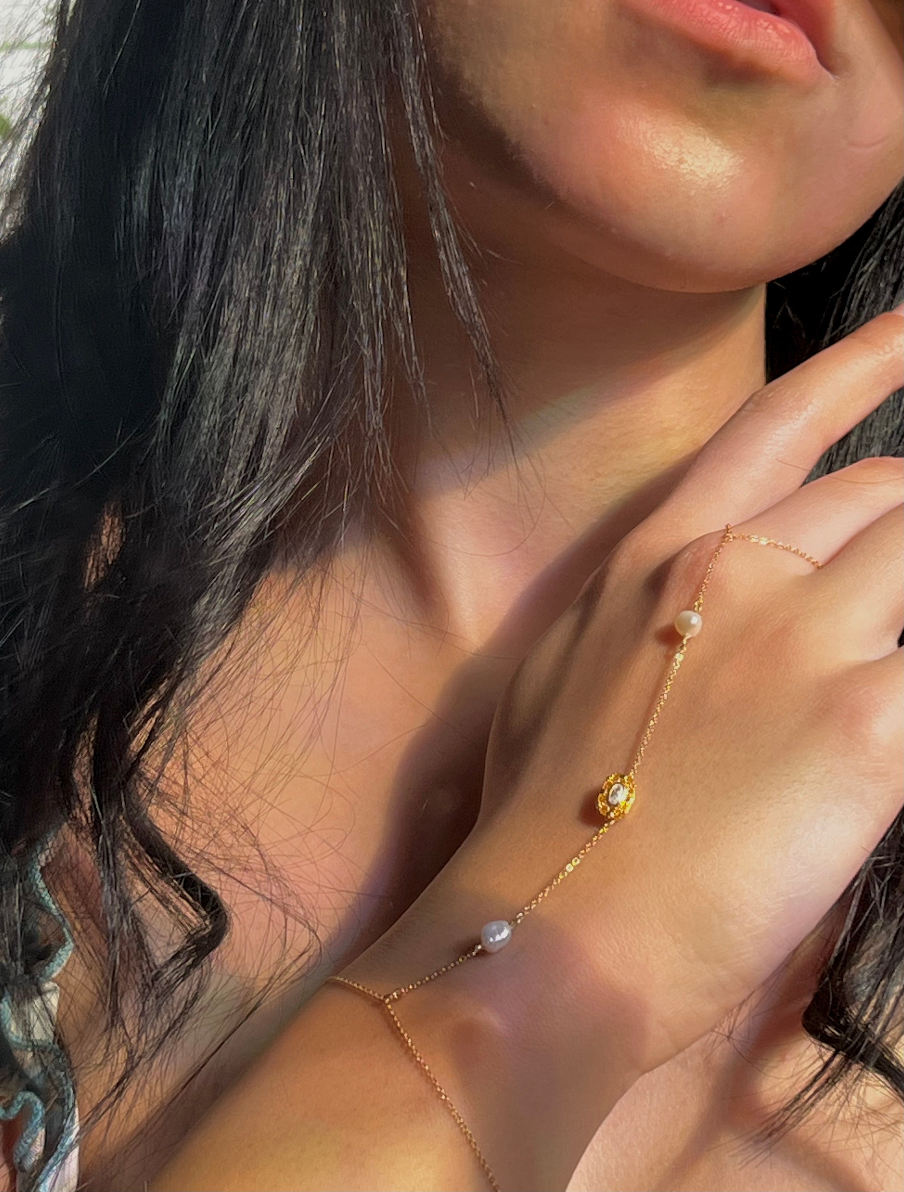 Lina Handchain