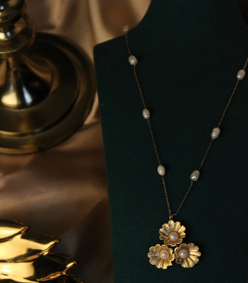 Aphrodite Necklace